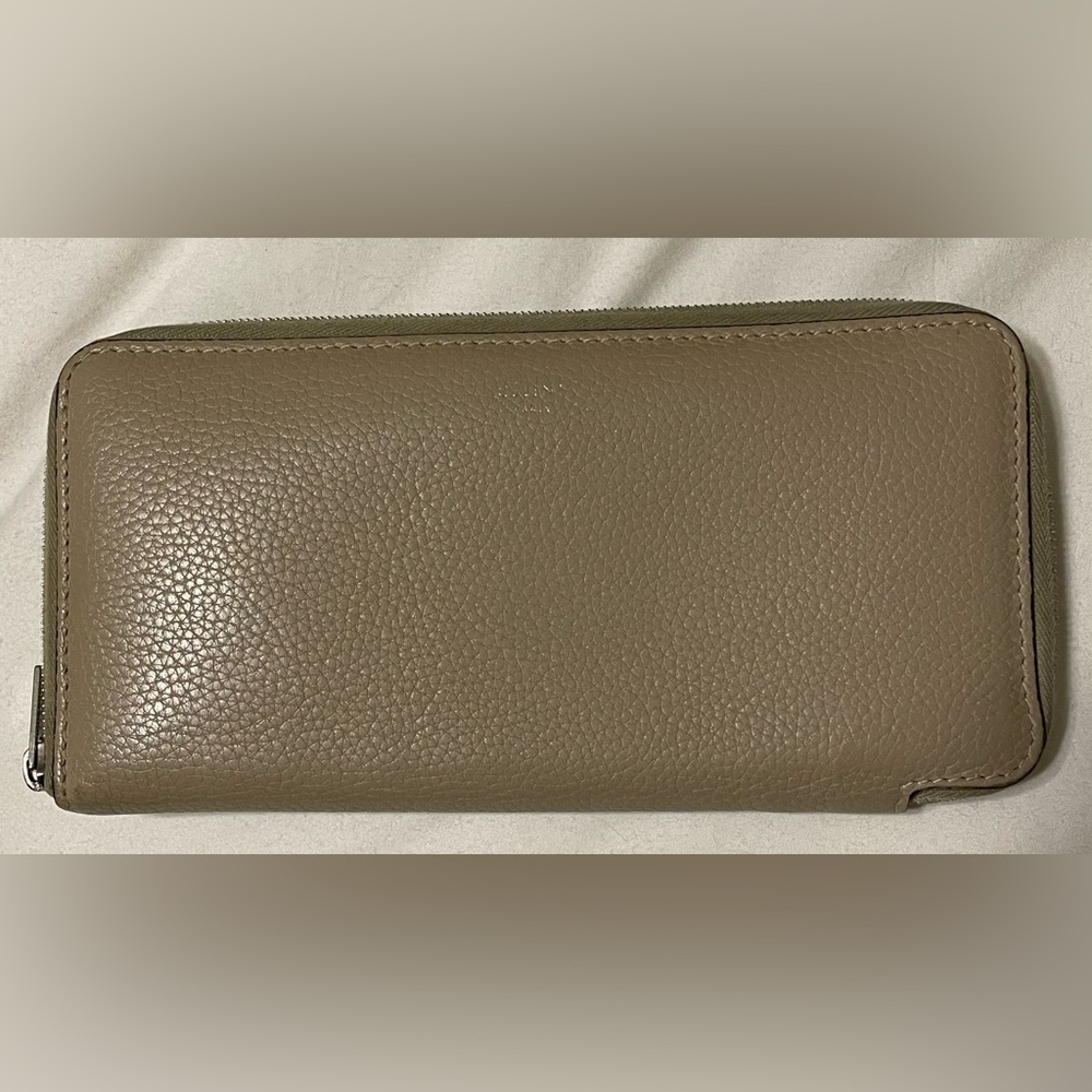Beautiful Celine Authentic Vintage Taupe Leather Wallet w/ Gorgeous Red Interior - Picture 2 of 16
